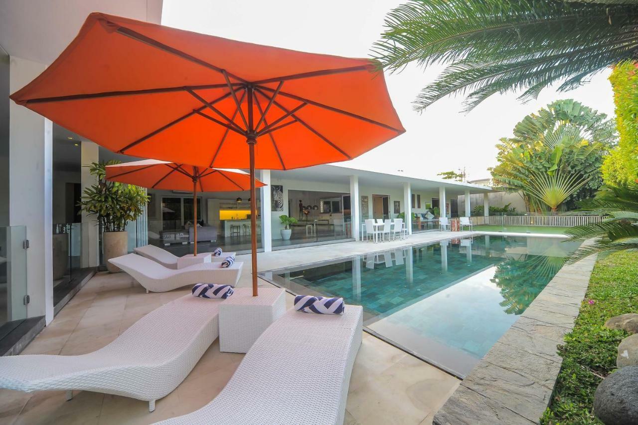 Casa Priya Petitenget Seminyak  Luaran gambar